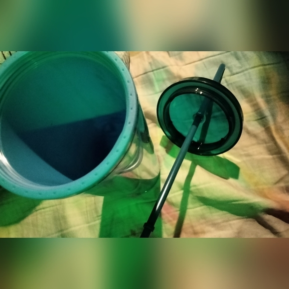 NWT Starbucks 2022 NEW* Mermaid Frosted Iridescent Tumbler - Picture 8 of 10